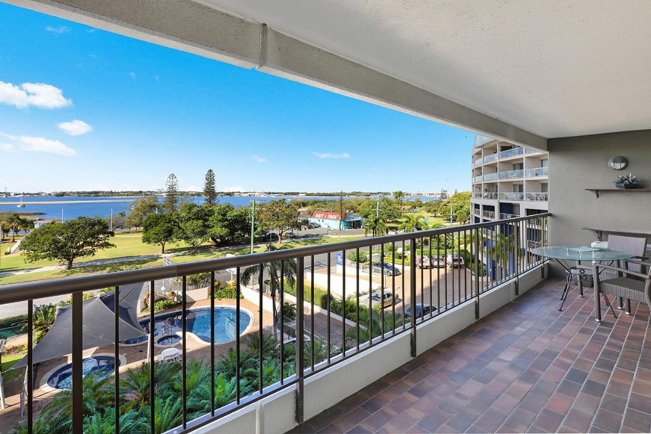 Hotel Palmerston Tower On Southport Broadwater Gold Coast Exterior foto