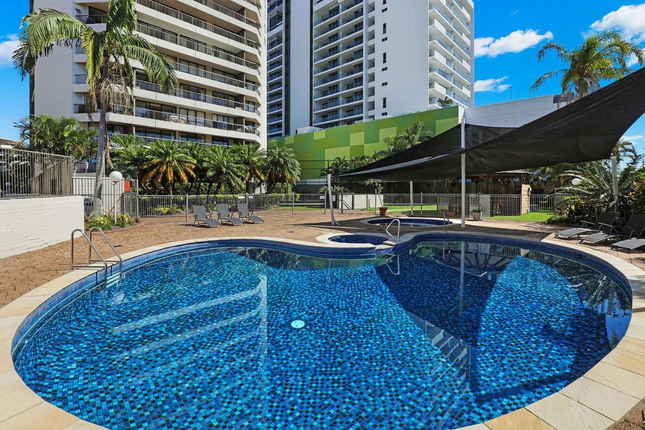 Hotel Palmerston Tower On Southport Broadwater Gold Coast Exterior foto